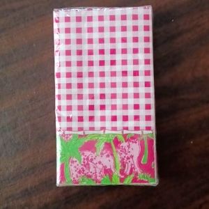 Unopened package of 15 Lilly Pulitzer guest towels in Taboo print